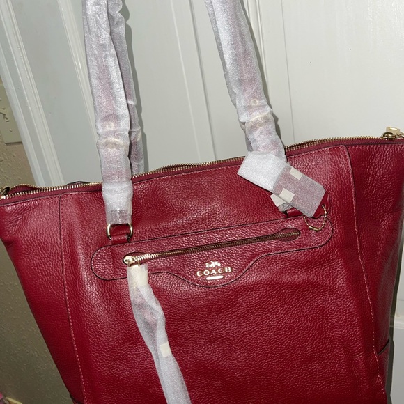 NWT COACH handbag. Red, leather - Picture 4 of 8